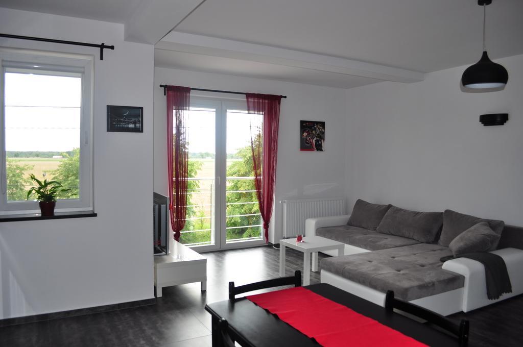 Apartament Scorpion Modlin Czosnów Zewnętrze zdjęcie
