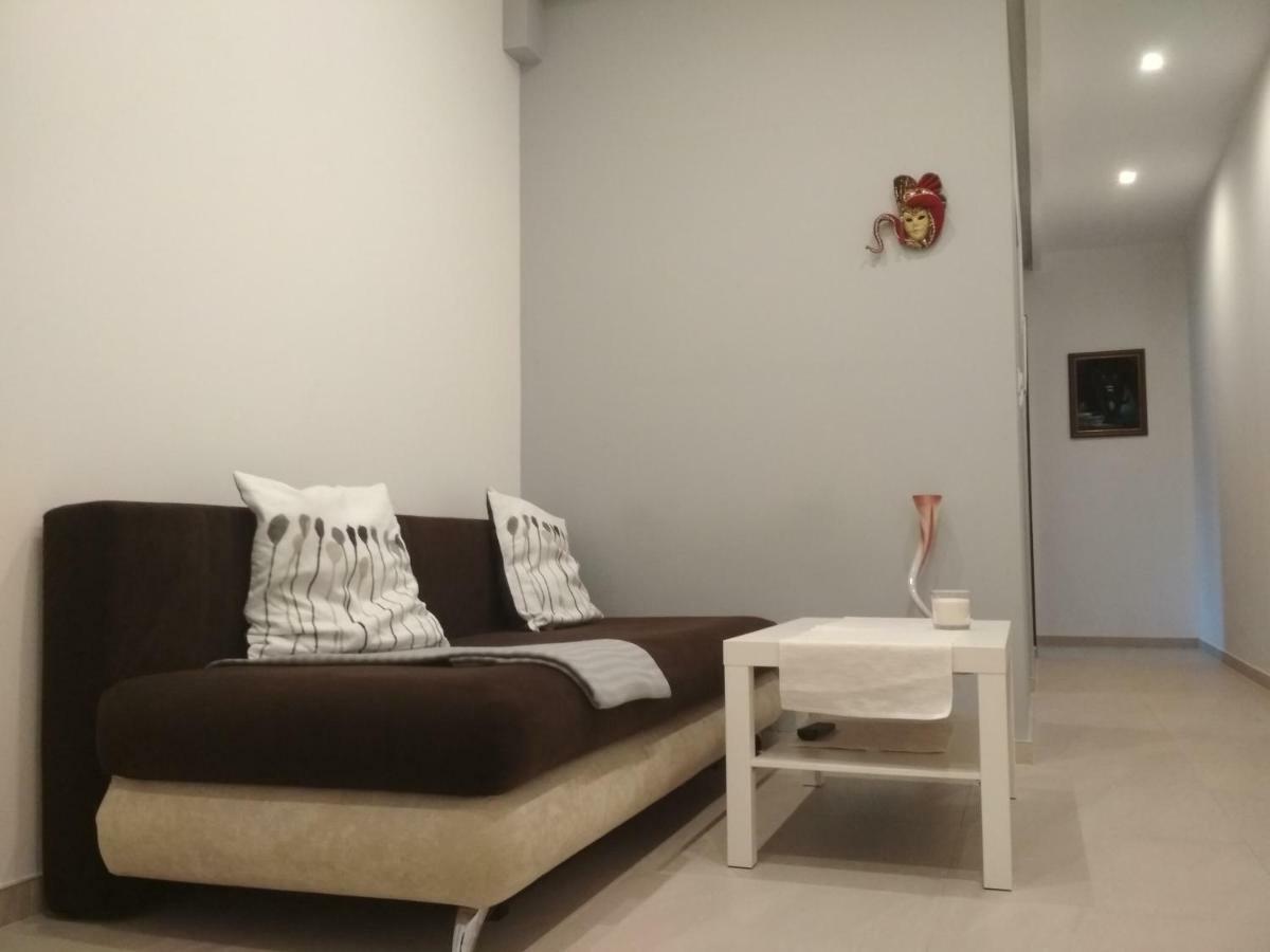 Apartament Scorpion Modlin Czosnów Zewnętrze zdjęcie